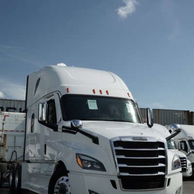 Freightliner Cascadia 2023