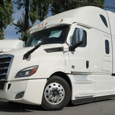 Freightliner Cascadia 2023