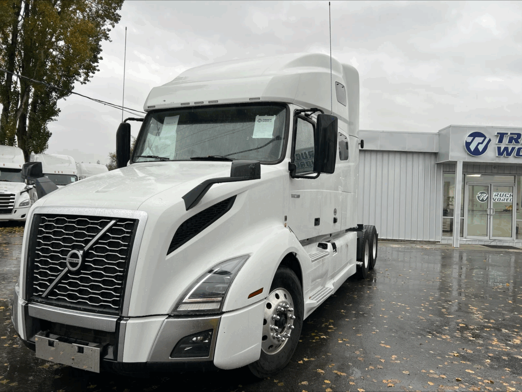 Volvo Daycab 2022 Surrey